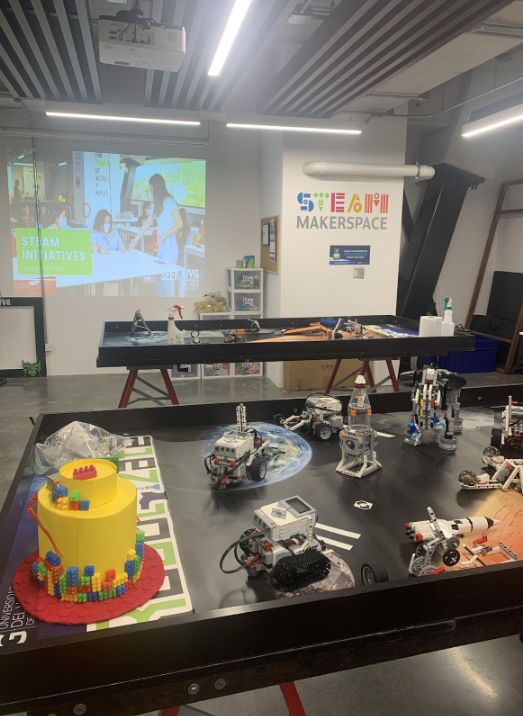 UVG STEAM Makerspace robotics area.
