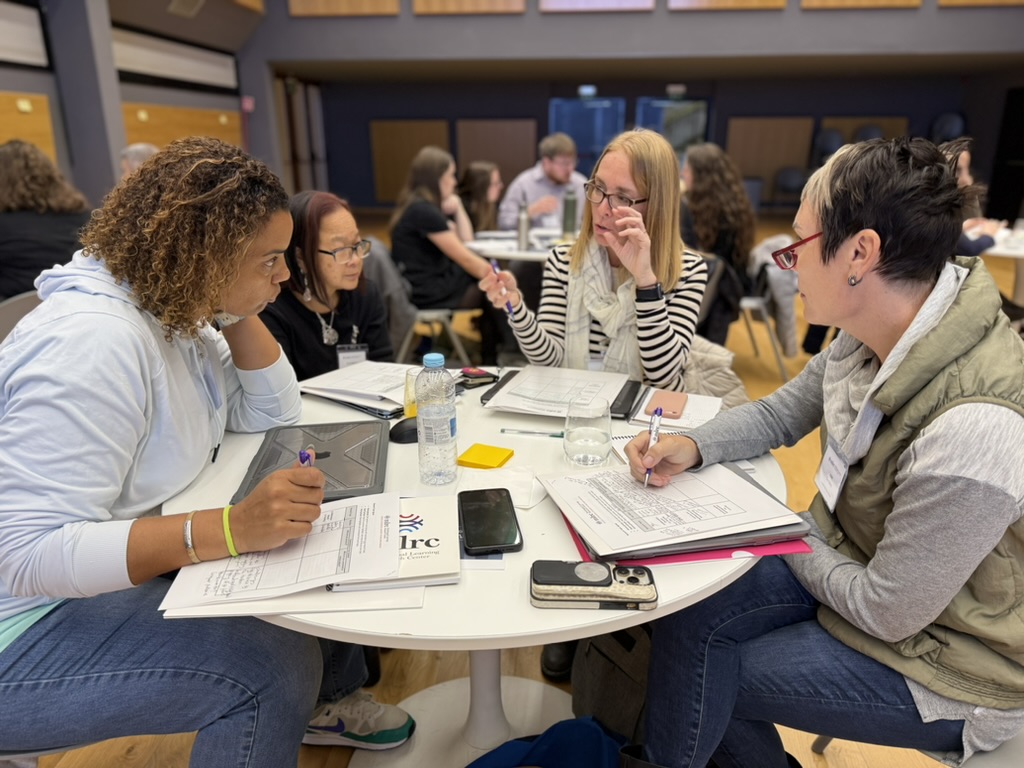 RS Rome - people talking